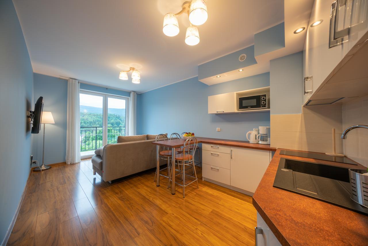 Rentplanet- Apartamenty Poezja - Dworcowa ชกลาร์สกา ปอเรมบา ภายนอก รูปภาพ