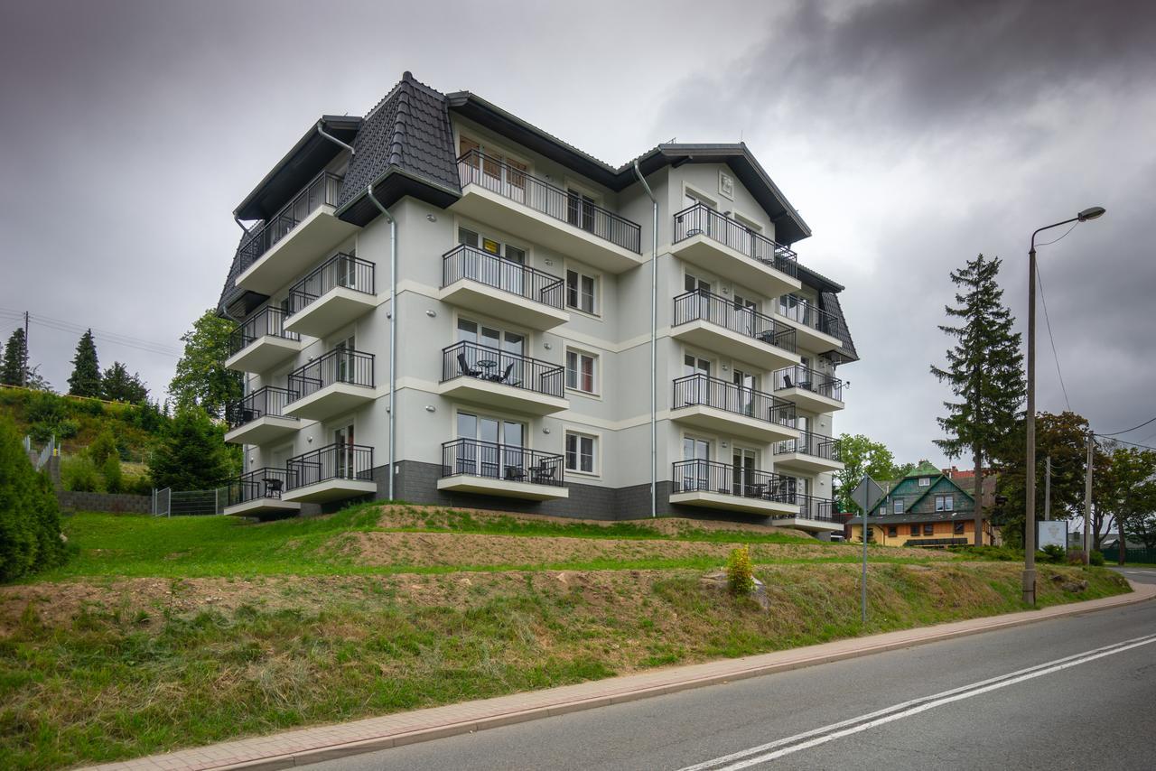 Rentplanet- Apartamenty Poezja - Dworcowa ชกลาร์สกา ปอเรมบา ภายนอก รูปภาพ
